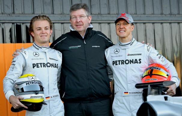 Schumacher exhibe en Valencia el Mercedes W01, con el que busca su octavo mundial