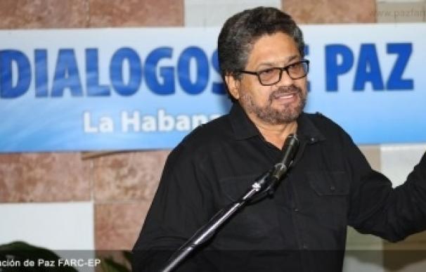 Las FARC llaman a "parar la guerra para no dañar el proceso de paz"