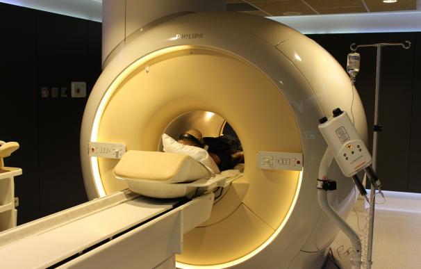 Sanidad desaconseja algunos contrastes para resonancia magnética ante el riesgo de formación de depósitos cerebrales