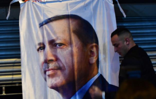 Turquía amenaza con revisar el acuerdo migratorio con la UE