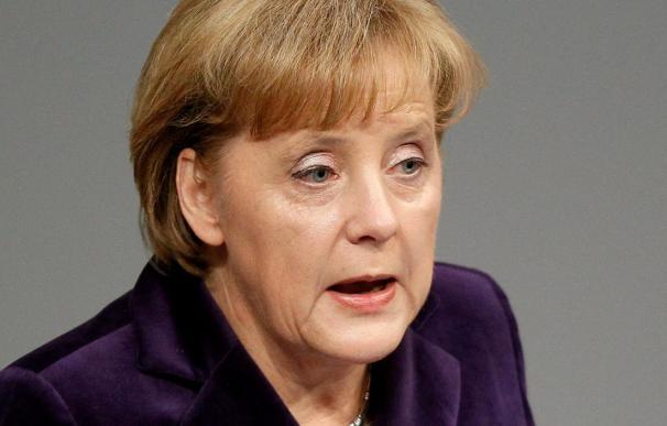 Merkel a favor de comprar una lista de evasores fiscales con fondos en Suiza por 2,5 millones de euros