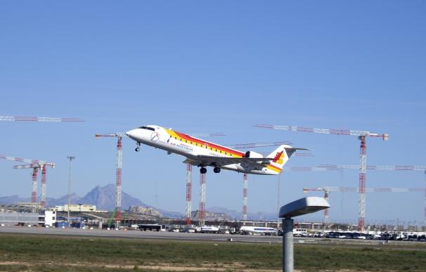 El aeropuerto de Alicante crece un 12,6% y el de Valencia un 11,1% en febrero