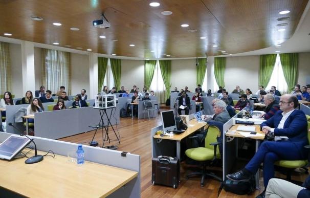 Más de 100 neurocirujanos de 16 países se citan en Málaga en un curso organizado por el Hospital Regional