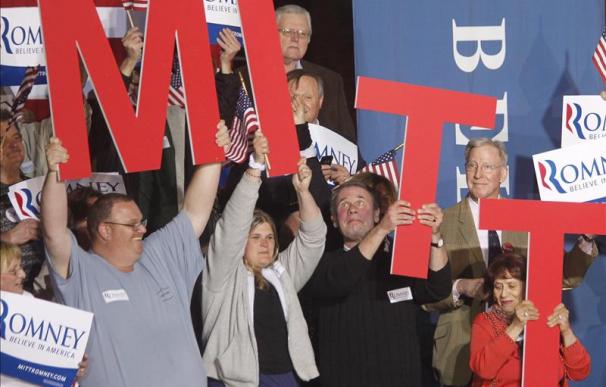 Romney gana cinco primarias y lanza su campaña oficial contra Obama