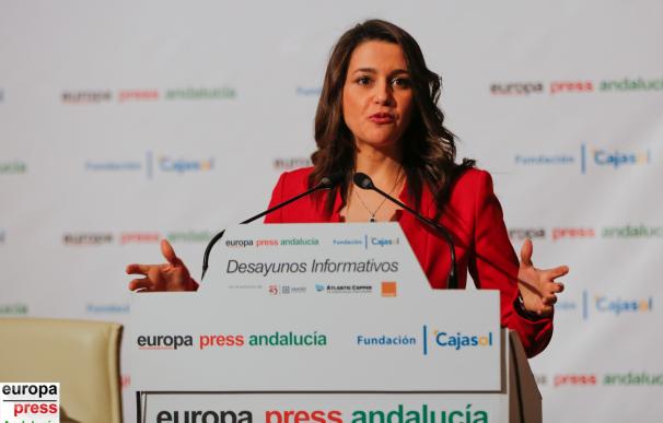 Arrimadas se ofrece a generar una alternativa "constitucionalista" en Cataluña que ponga fin al "bucle" independentista