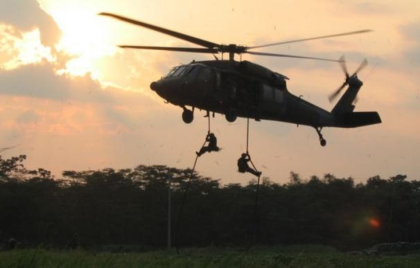 El Ejército de Colombia confirma la muerte de cuatro soldados al aterrizar un helicóptero en una zona minada