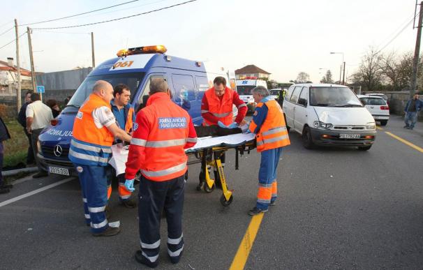 Fallece un motorista tras sufrir una caída y ser atropellado por un coche en Ourense