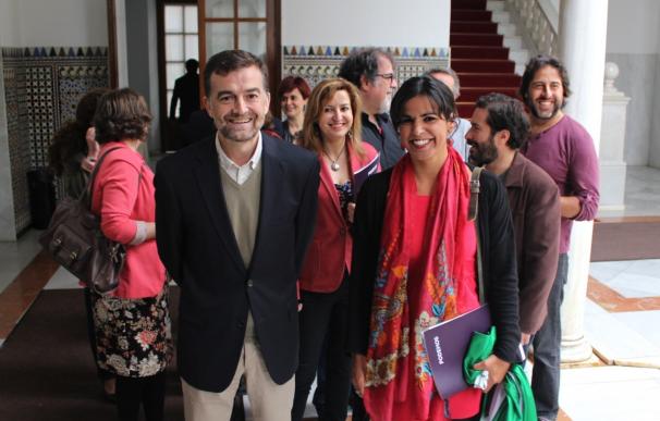 Teresa Rodríguez y Antonio Maíllo, hoy en Sevilla en el primer acto de precampaña de Unidos Podemos en Andalucía