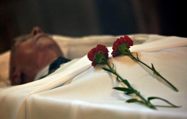 Los restos de Saramago incinerados en una emotiva ceremonia en Lisboa