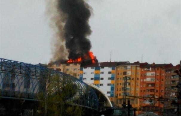 Diputación pone a disposición de los afectados por el incendio de Sestao apartamentos y "acogimientos residenciales"