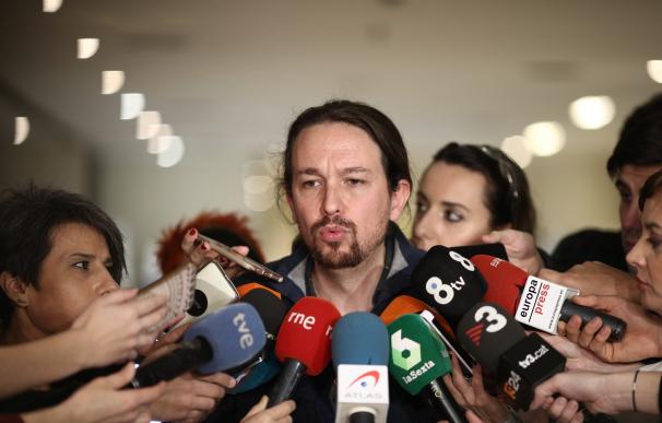 Pablo Iglesias califica de "vergüenza" la condena a Artur Mas "por poner urnas" el 9N