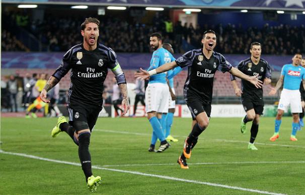 Sergio Ramos celebra su gol ante el Nápoles