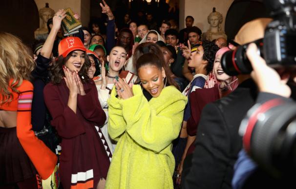 Rihanna presenta en París su nueva colaboración con Puma