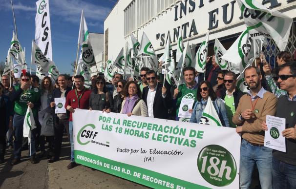 CSI-F reclama la contratación de 800 docentes para volver a las 18 horas lectivas semanales en Extremadura