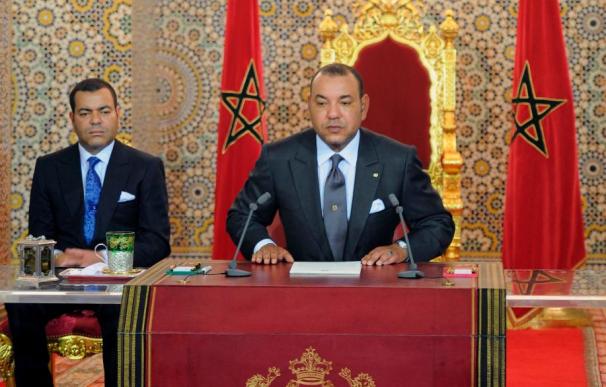 Mohamed VI insta a establecer una "hoja de ruta" para regionalizar el país, empezando por el Sahara