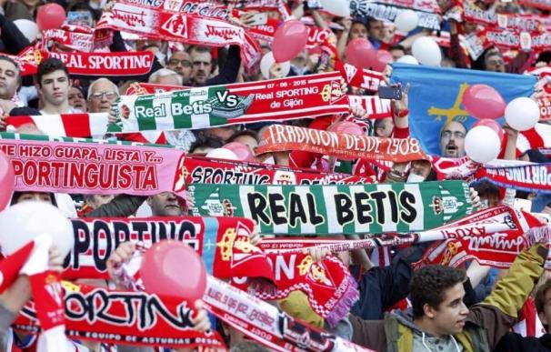El hermanamiento funcionó: el Sporting aprovechó el favor del Betis para salvarse