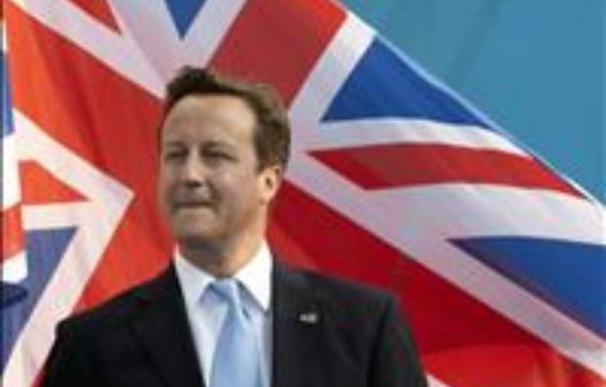 Cameron coincide con el líder rebelde libio en la necesidad de respetar los derechos humanos