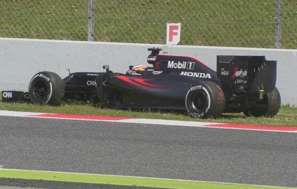 Alonso (McLaren) abandona en la vuelta 47 por un fallo electrónico
