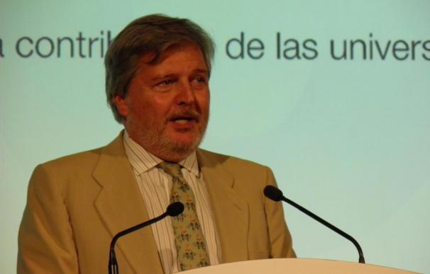 Méndez de Vigo anuncia como primera medida crear un "mapa del conocimiento" de las universidades españolas