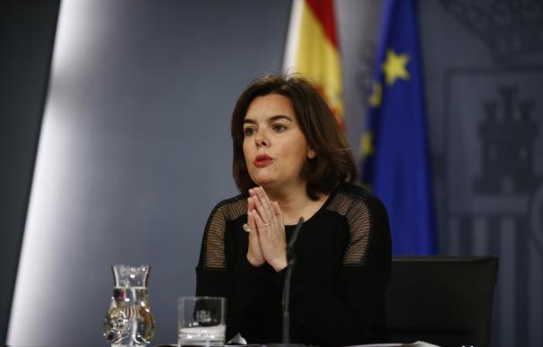 Sáenz de Santamaría: "La debilidad de Sánchez ha sido una dificultad para la gran coalición"
