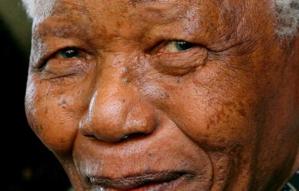 El vigésimo aniversario de liberación de Mandela reaviva el espíritu de igualdad en Sudáfrica