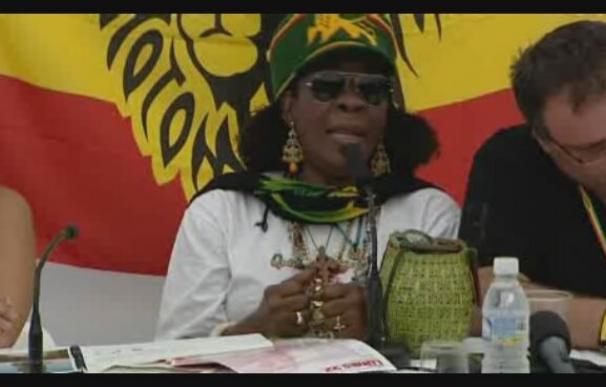 Rita, la viuda de Bob Marley, comparte la filosofía rastafari en un festival de reggae