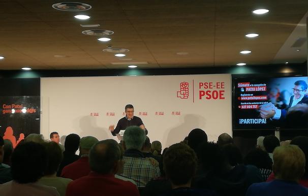 Patxi López se compromete a contar con todos si gana y a no "atrincherarse" en una oposición interna si pierde