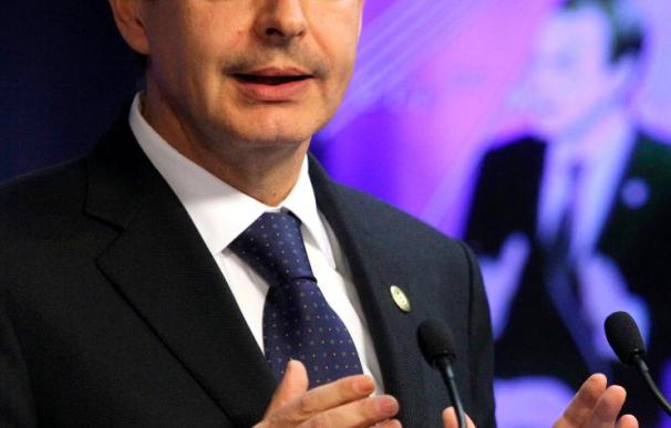 Zapatero lanza un mensaje de "razonable confianza" ante el secuestro de cooperantes