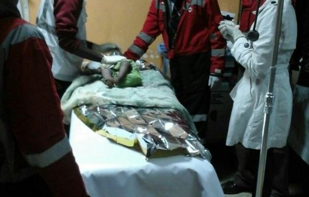 Rescatada con vida una niña de año y medio tras cuatro días sepultada en el edificio derrumbado de Nairobi