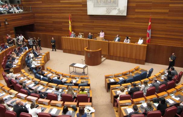 PSOE y Podemos coinciden en preguntar a Herrera por movilizaciones ciudadanas y Cs por corrupción