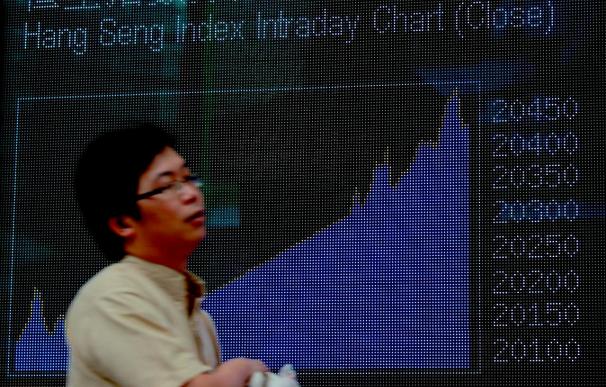 El índice Hang Seng pierde 180,56 puntos el 0,94 por ciento en la apertura