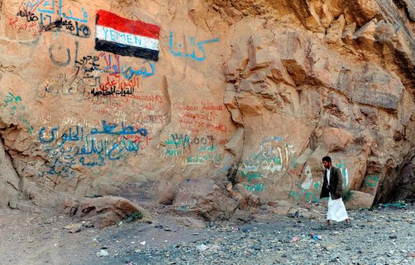 Choque armado entre rebeldes y militares en el norte de Yemen a pesar del alto el fuego