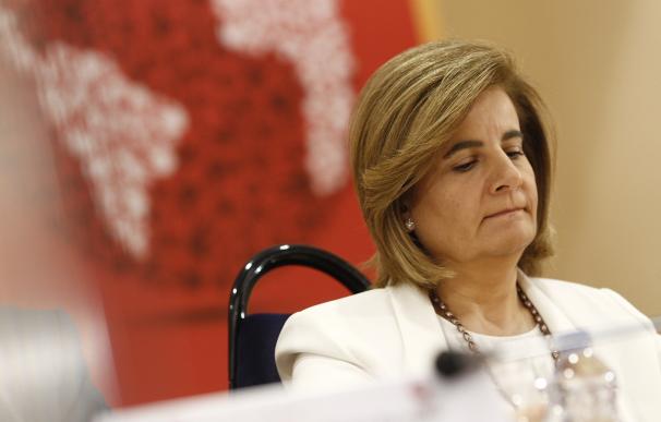 El PSOE pide a Báñez que explique en el Congreso "la explotación de trabajadores" en su ministerio