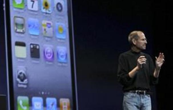 Apple presenta el iPhone 4 con un nuevo diseño y cámara frontal