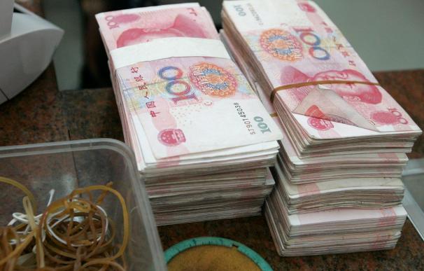 El yuan alcanza sus máximos en 21 meses tras el anuncio de flexibilización gradual