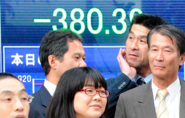 El Nikkei sube animado por la bajada del yen