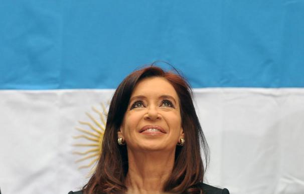 Argentina amanece paralizada por un paro general que el Gobierno considera forzado