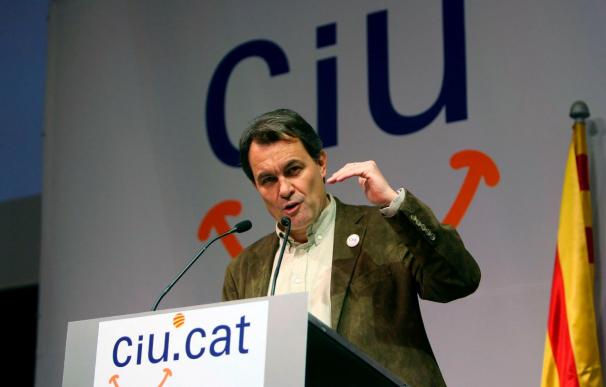 CiU ganaría las elecciones catalanas y el tripartito estaría a 5 escaños de la mayoría, según un estudio