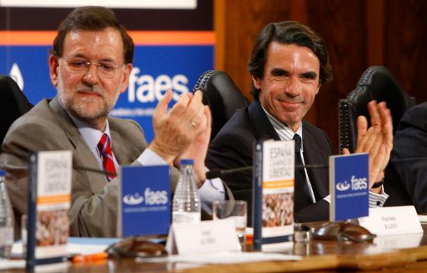 Aznar y Rajoy alertan de las "maniobras" para que ETA vaya a las elecciones