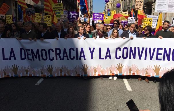 Alberto Fernández (PP) reivindica una Cataluña "independiente de esteladas"