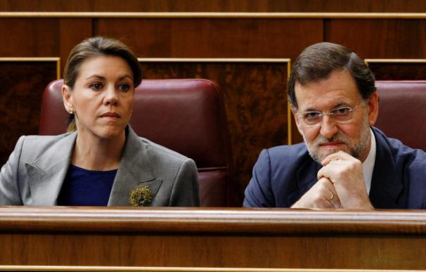 Rajoy acusa a Zapatero de acometer un "gran recorte de derechos sociales"