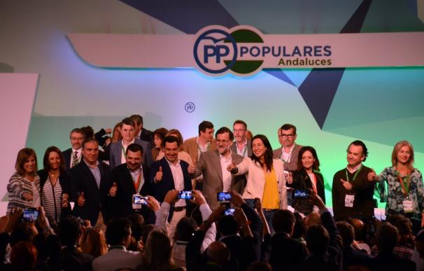 Rajoy reclama "unidad" en torno a Moreno para alcanzar la Presidencia de la Junta: "Puedes hacerlo"