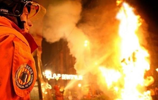 Los bomberos vigilarán la seguridad de la 'cremà' de 265 monumentos en toda la provincia de Valencia
