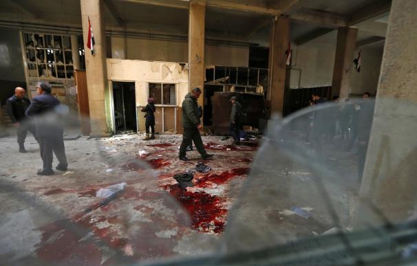 Al menos 32 muertos en un atentado suicida en un restaurante de Damasco
