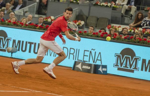 Djokovic derriba la resistencia de Nishikori y vuelve a la final de Madrid
