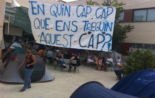 Los acampados en el CAP de Viladecavalls temen un desalojo inminente