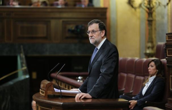 Rajoy recalca a ERC que su Gobierno no "amenaza a nadie" porque "todos" están sometidos a la ley