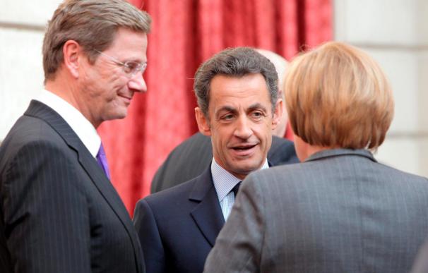Sarkozy opina que no pasa nada si la cumbre UE-EEUU es en noviembre