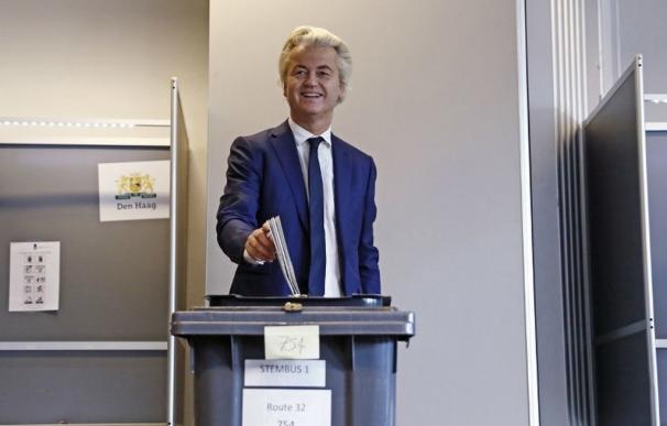 Geert Wilders, votando en las elecciones de Holanda