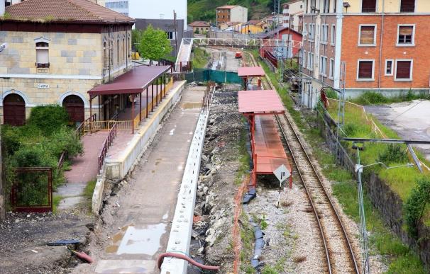 El fin del soterramiento de FEVE en Langreo permite restablecer el tráfico ferroviario